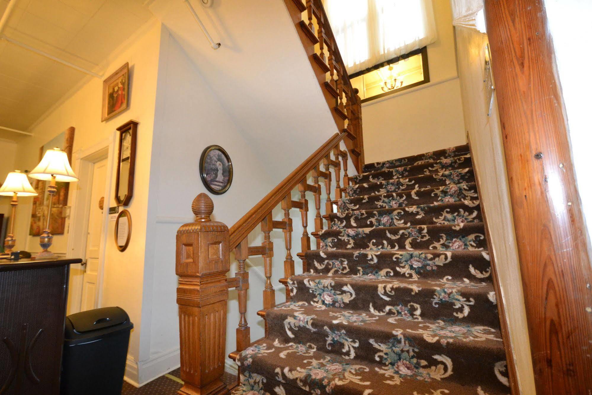 Perfect Stay Inn & Suites Blair 外观 照片